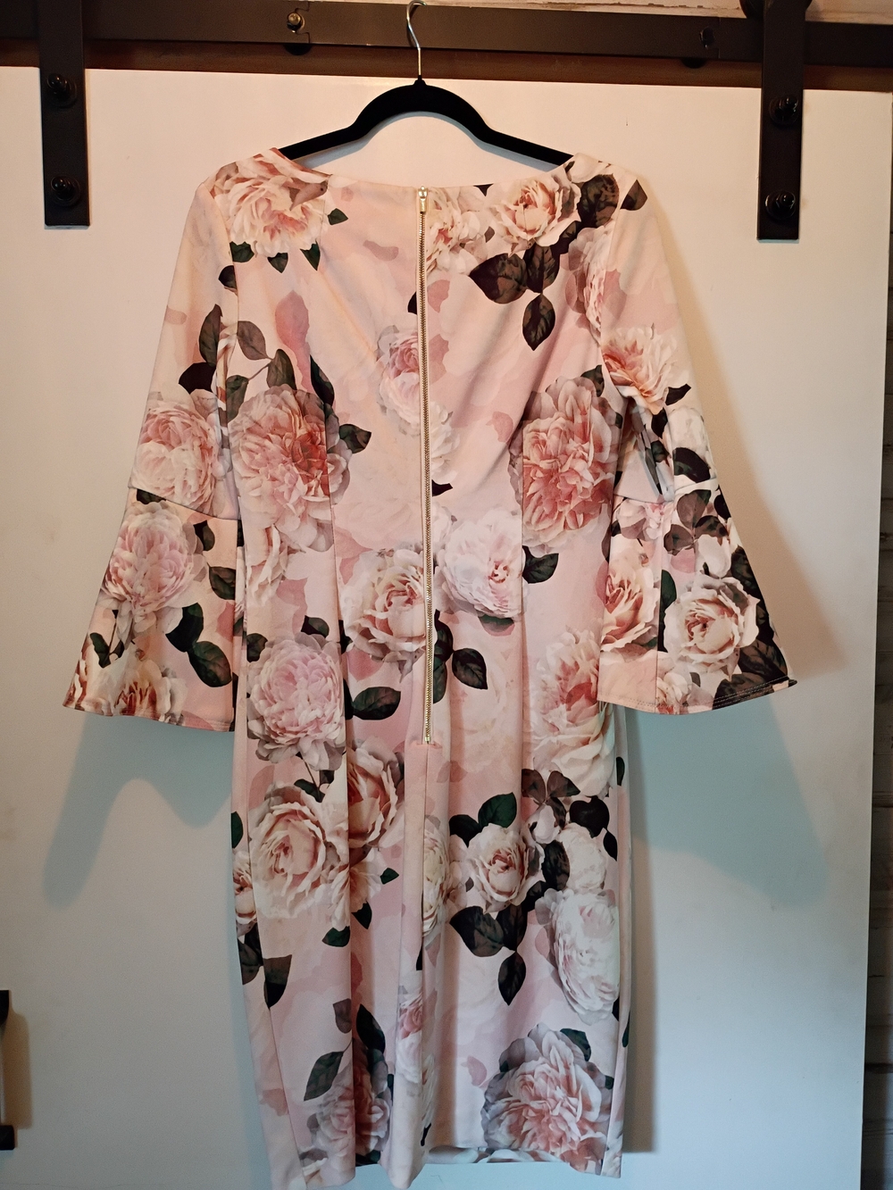Calvin Klein Floral Bell-Sleeve Sheath Dress in Blush Pink - Picture 8 of 8